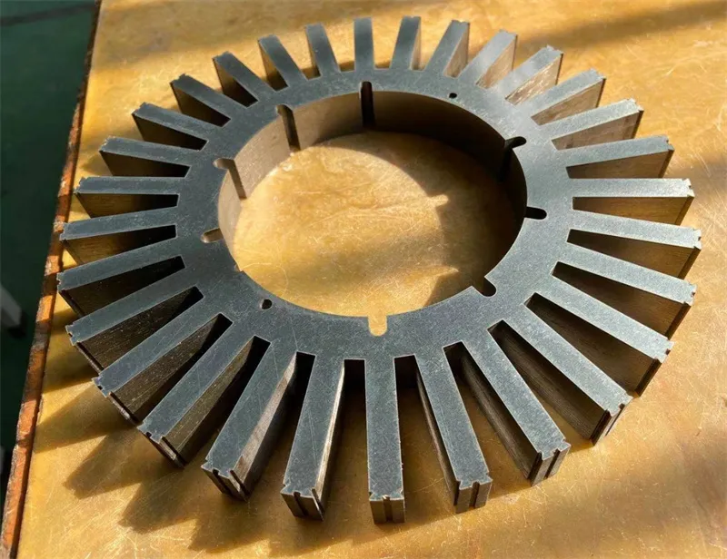 backlack, spojovací lak, samolepiaci motor Stator